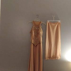 Antique Gold Gown w/Shawl